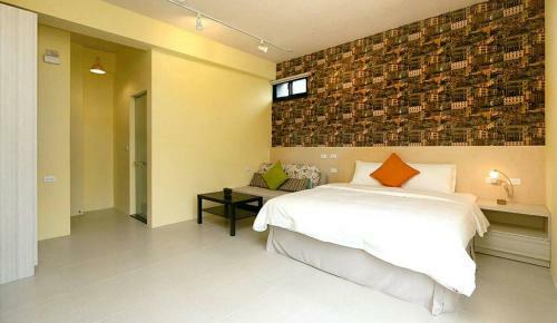 Happiness 210 B&B