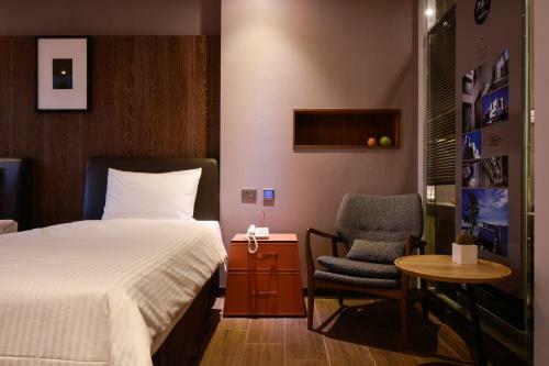 3 Door Hotel
