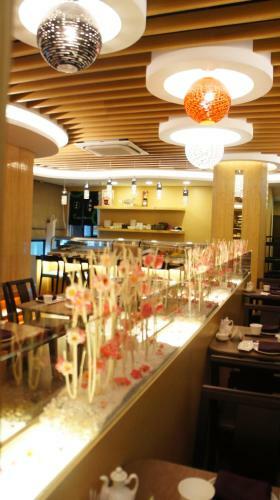Happiness Inn Hotel