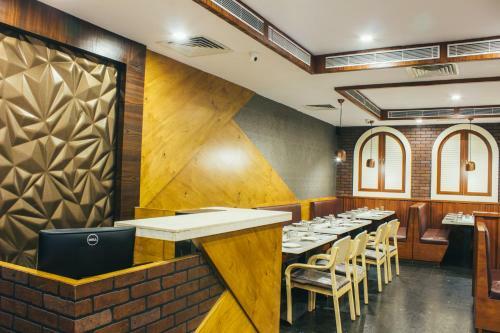 Hotel Ambaari Suites