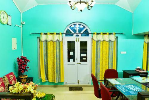 Hotel Rk Holiday Home