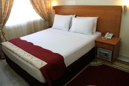 Al Ahrar Hotel