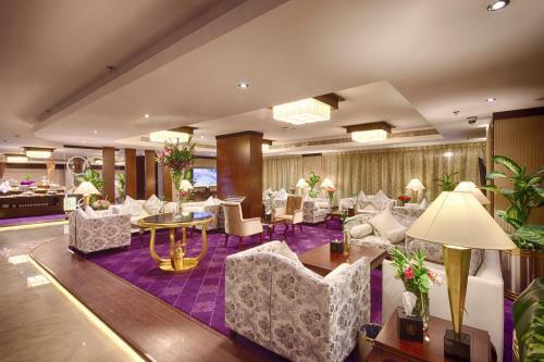 Lavona Hotel
