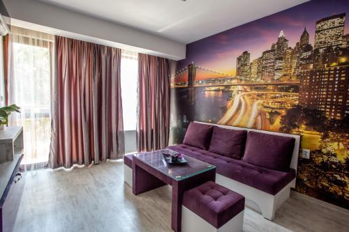 Lombardi Apartment House