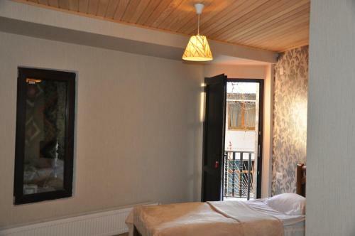 Hostal Guesthouse David Zhorzholiani