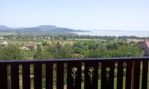 Hostal Szab� Pince Vend�gh�z