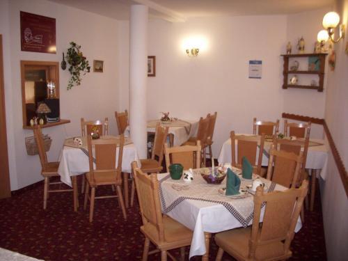 Bed & Breakfast Altstadthotel "garni" Grimma