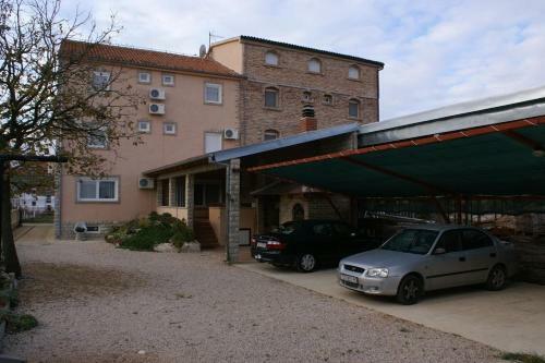Hostal Triple Room Biograd Na Moru 4305c