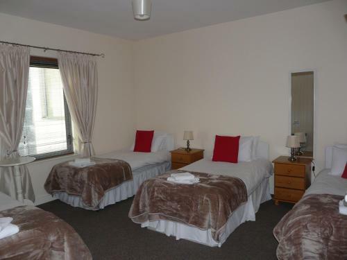 The Courtyard Apartments