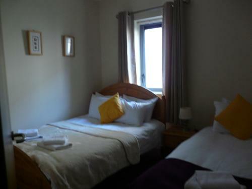 The Courtyard Apartments