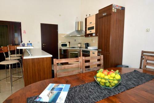 Apartment Suhi Potok 11401a