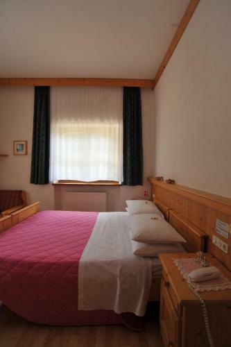 Hotel Albergo Garni' Laura