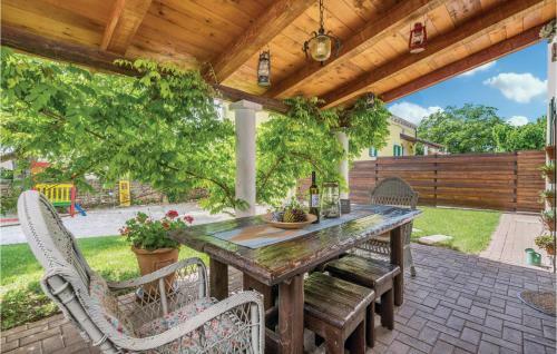 Holiday Home Zuzici VI