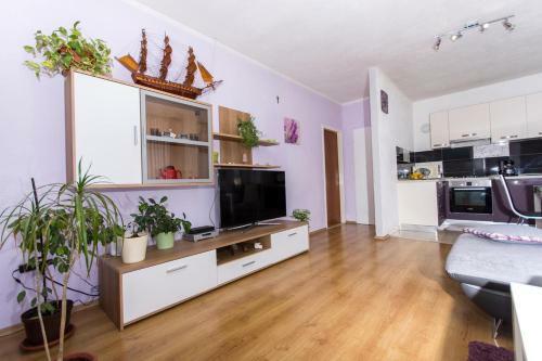 Apartment Slatine 1126a