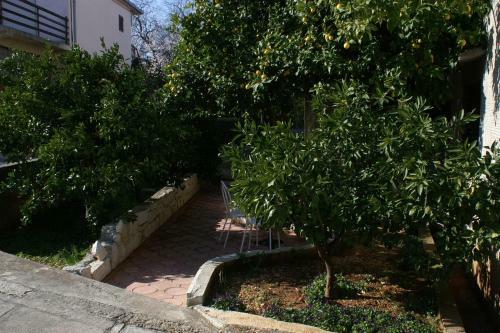 Apartment Slatine 1099b