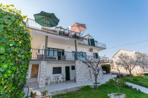 Apartment Slatine 1126b