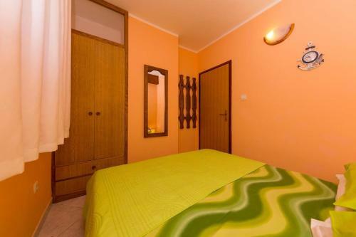 Hostal Apartment Seget Donji 10372a
