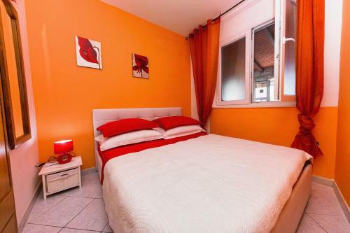 Hostal Apartment Seget Donji 10372a
