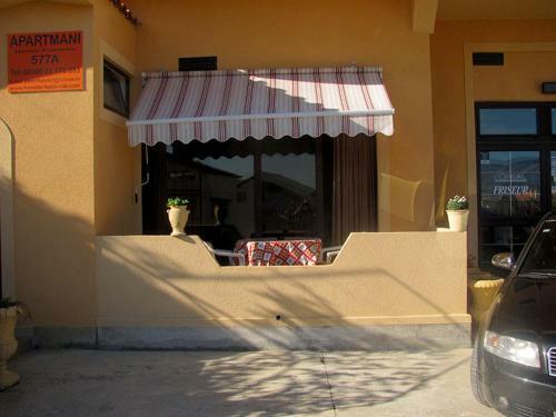 Apartments Damir 2838