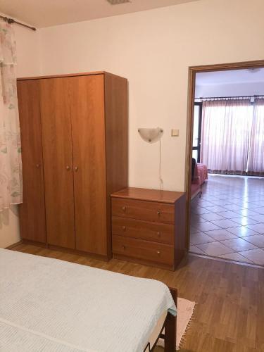 Apartments Damir 2838