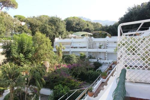 Apartamento Mezzatorre Holiday Home