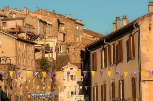La Croix De Vinchannes