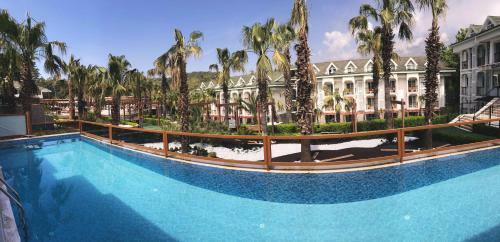 Green Forest Hotel - Adults Only