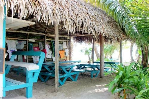 Hotel Ranguana Caye Cabanas