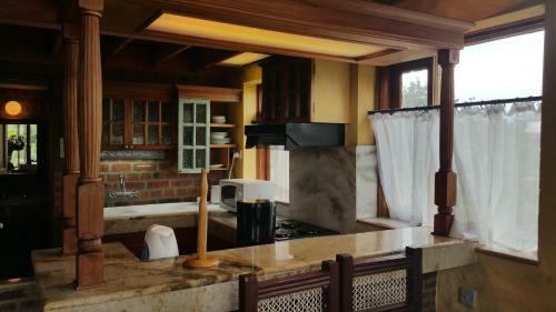 Woodmere Serviced Apartment