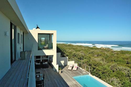 Villa Home By The Beach