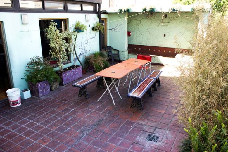 Hostal Garden House