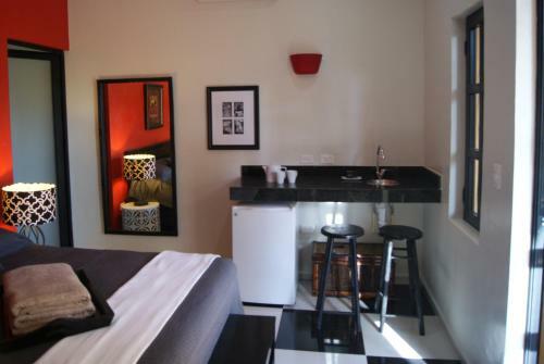 Ochenta Y Dos Bed & Breakfast