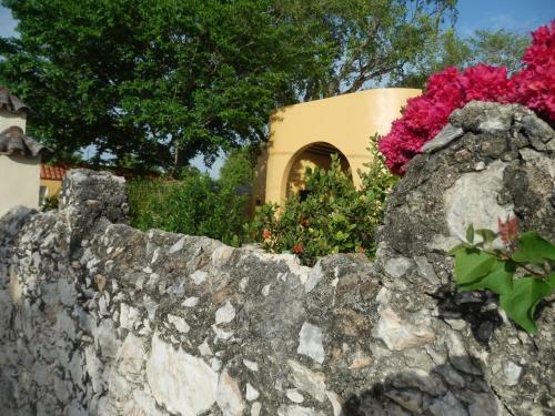 Ochenta Y Dos Bed & Breakfast