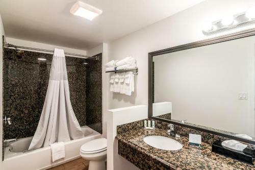 Hotel Quality Inn & Suites Bakersfield