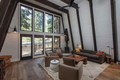 Oliver Pet Friendly Rental