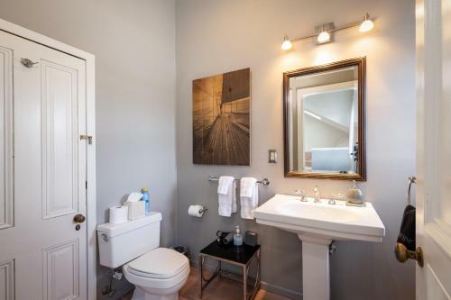 Bed & Breakfast Nantucket Whale Inn, Half Moon Bay