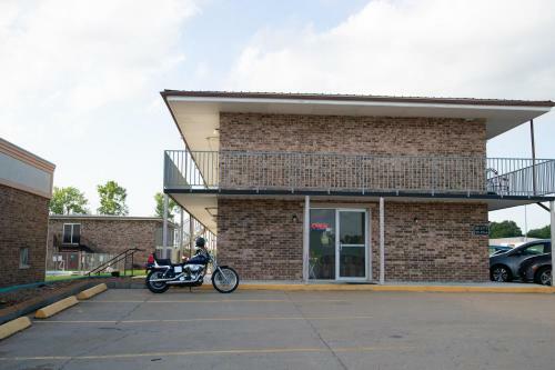 Motel Marshall Lodge