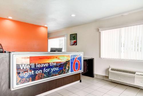 Hotel Motel 6 Waco - Lacey Lakeview