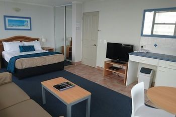 Hotel Chateau Beachside Resort