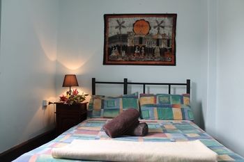 Hostal Hobart's Accommodation & Hostel
