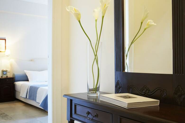 Hotel Pleiades Luxurious Villas