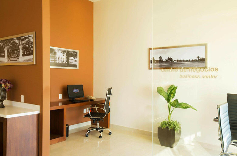 Hotel Hampton Inn & Suites Paraiso