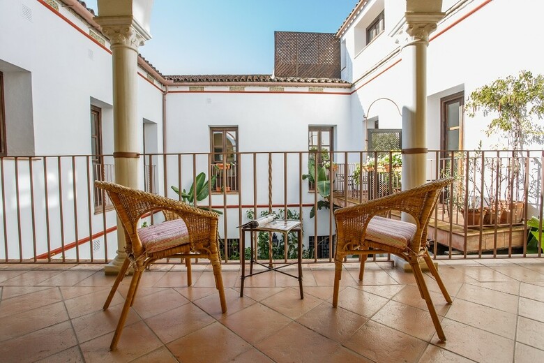 Apartamentos Turisticos  Los Patios de La Juderia
