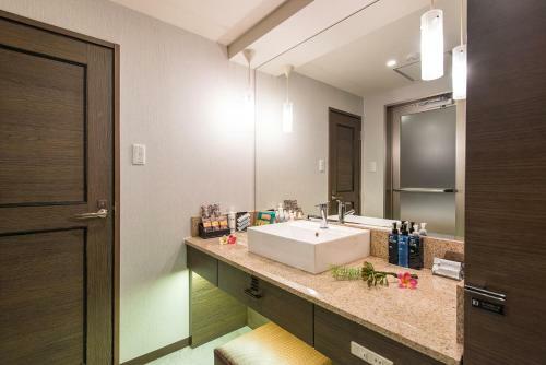 Hotel Myth