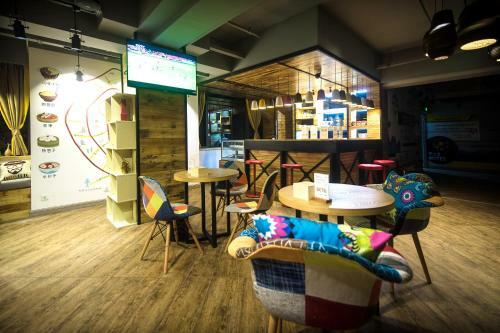 T&q Hostel Qingyanggong Branch