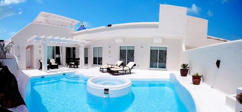 Bahia Azul Villas & Club