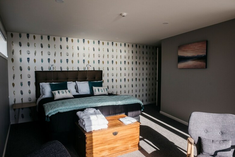 Lakestone Lodge