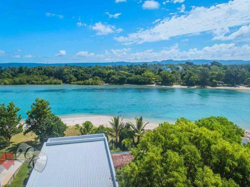 Paradise Point Escape