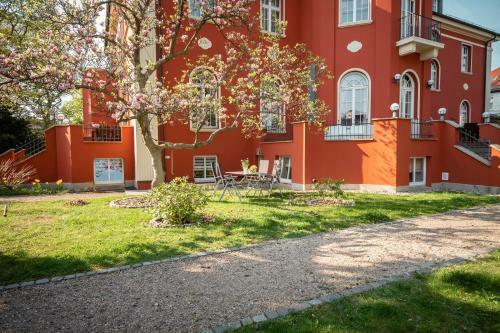Villa Am Park Apartment