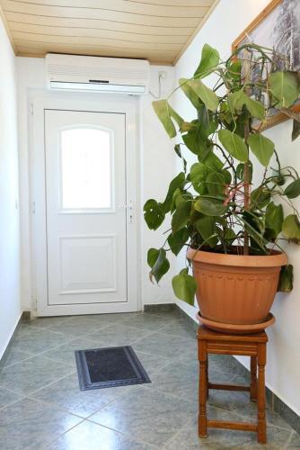Hostal Triple Room Lumbarda 4442e